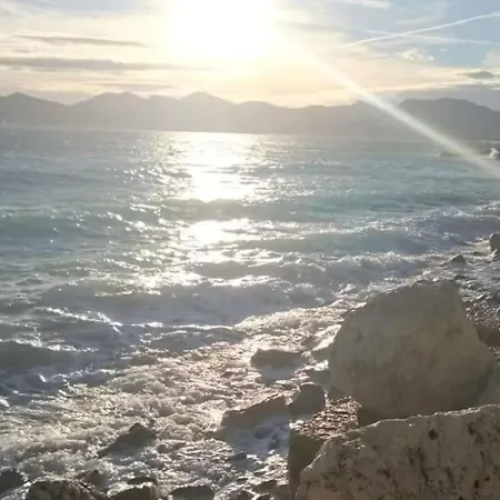 4 Personnes A 500 Metres Des Plages De Sable